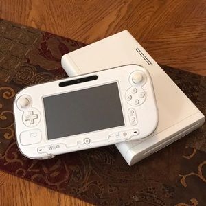 Nintendo White Wii U Console with White GamePad